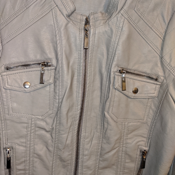 Jacket - Picture 3 of 4